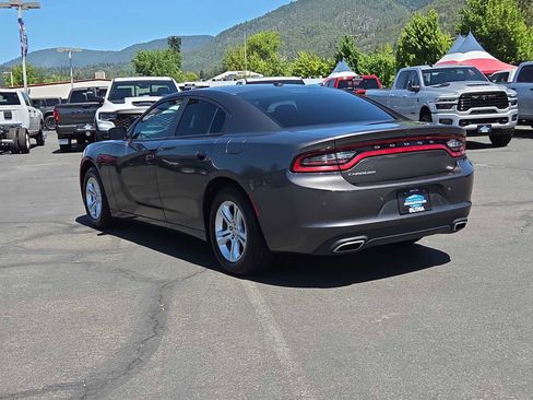 Used 2022 Dodge Charger SXT RWD image 12