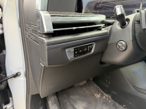 Used 2025 Cadillac Escalade IQ Sport 1 AWD/4WD image 8