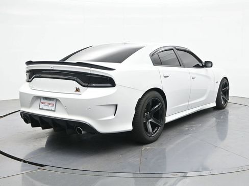 Used 2019 Dodge Charger Scat Pack RWD image 5