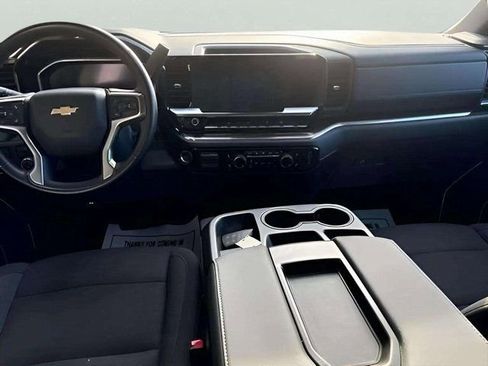Used 2025 Chevrolet Silverado 1500 LT image 7