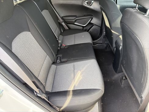 Used 2021 Kia Soul S FWD image 12