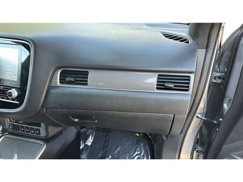 Used 2020 Mitsubishi Outlander SEL AWD/4WD image 21