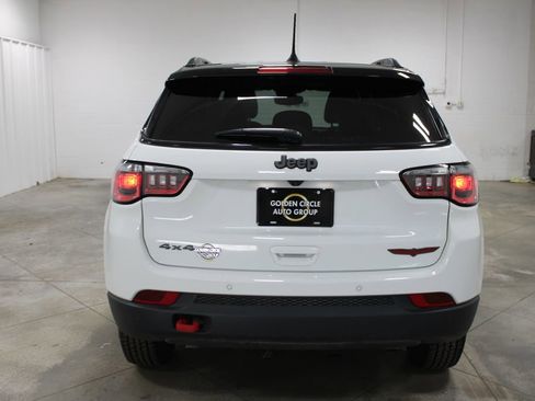 Used 2025 Jeep Compass Trailhawk image 8