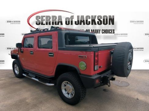Used 2005 HUMMER H2 SUT w/ Preferred Equipment Group AWD/4WD image 6