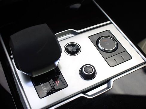 Certified 2023 Land Rover Range Rover SE image 30