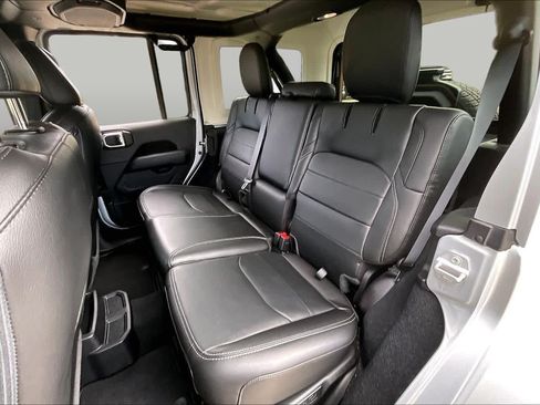 Used 2023 Jeep Wrangler Unlimited Sahara w/ Cold Weather Group AWD/4WD image 19