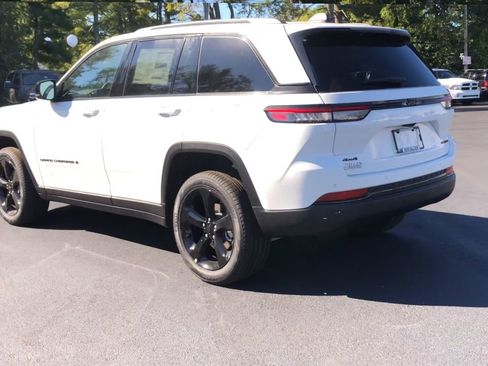 New 2025 Jeep Grand Cherokee Limited w/ Black Appearance Package image 6