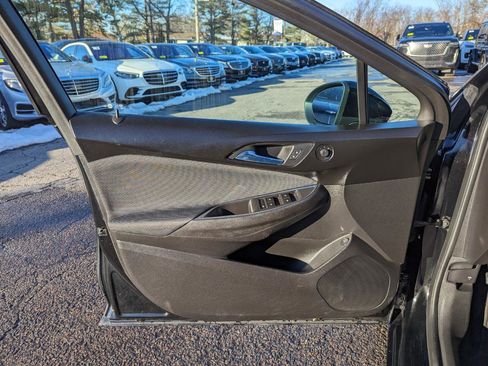 Used 2016 Chevrolet Cruze LT image 11