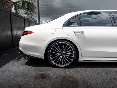 Used 2022 Mercedes-Benz S 580 4MATIC Sedan w/ Warmth & Comfort Package image 61