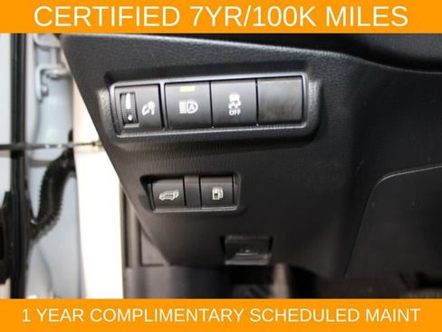 Used 2024 Toyota Corolla Cross AWD Hybrid w/ Convenience Package image 19