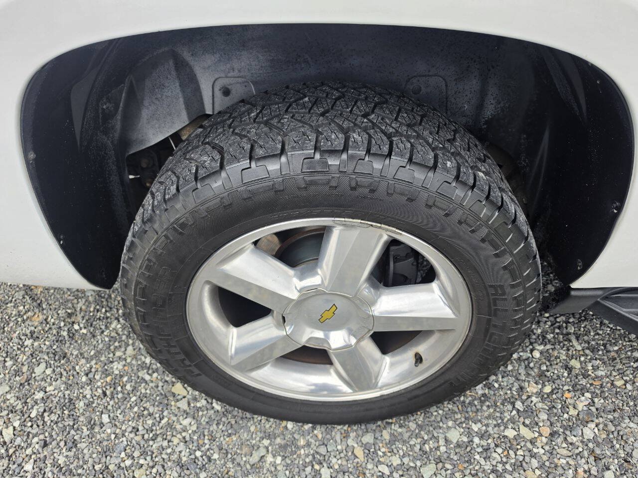 Used 2011 Chevrolet Avalanche LTZ AWD/4WD image 33