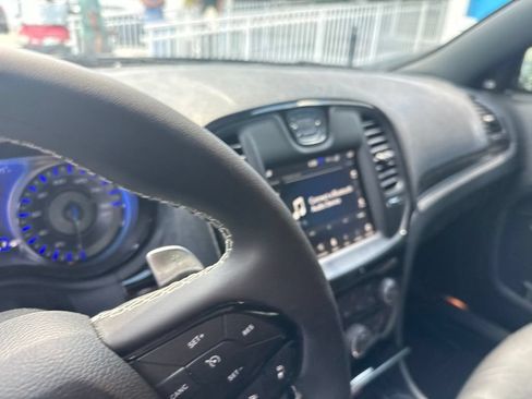 Used 2022 Chrysler 300 S w/ Comfort Group RWD image 14