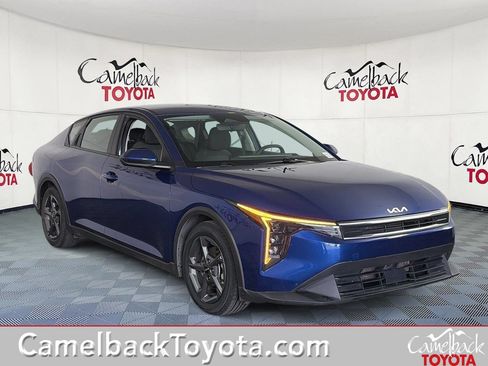 Used 2025 Kia K4 FWD image 1