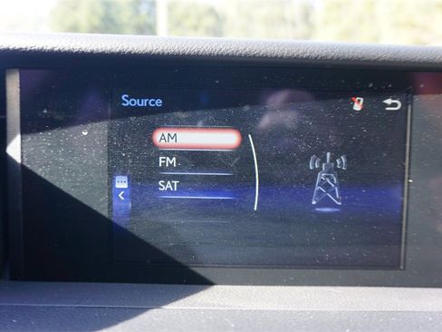 Used 2017 Lexus IS 200t image 10