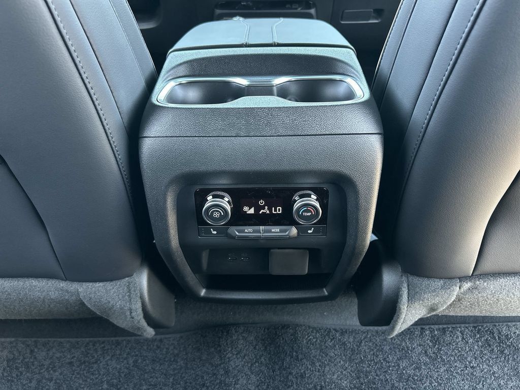 Used 2026 Buick Enclave Avenir w/ Super Cruise Package FWD image 22