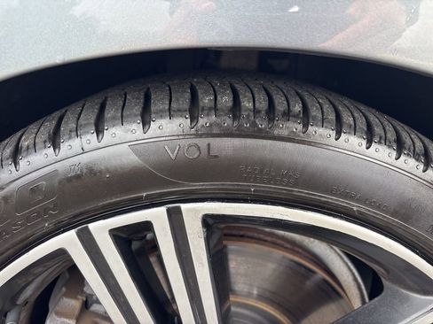 Used 2019 Volvo S60 T6 Inscription image 8