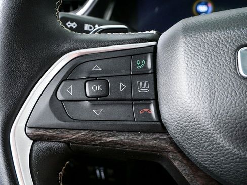 Used 2025 Jeep Grand Cherokee Limited w/ Black Appearance Package RWD image 10