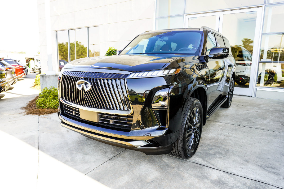 New 2026 INFINITI QX80 Autograph w/ Premium Cargo Package AWD/4WD image 8