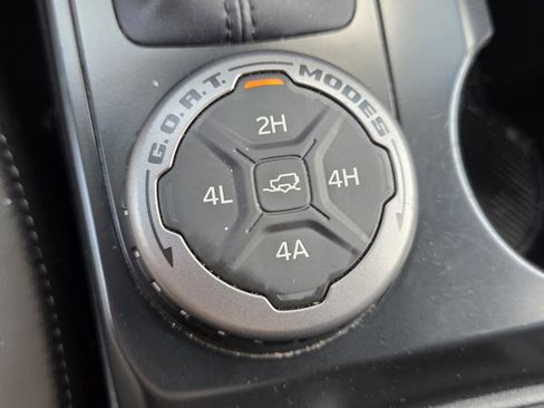 Used 2025 Ford Bronco Outer Banks w/ Sasquatch Package AWD/4WD image 14