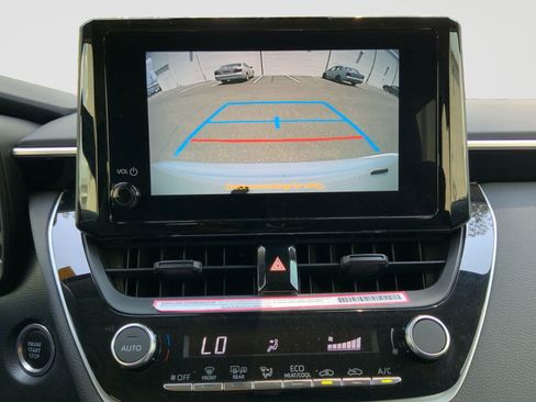 Used 2023 Toyota Corolla LE w/ LE Convenience Package FWD image 22