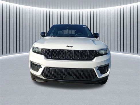 New 2025 Jeep Grand Cherokee Limited image 8