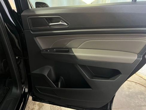 Certified 2023 Volkswagen Atlas Cross Sport SEL R-Line image 26