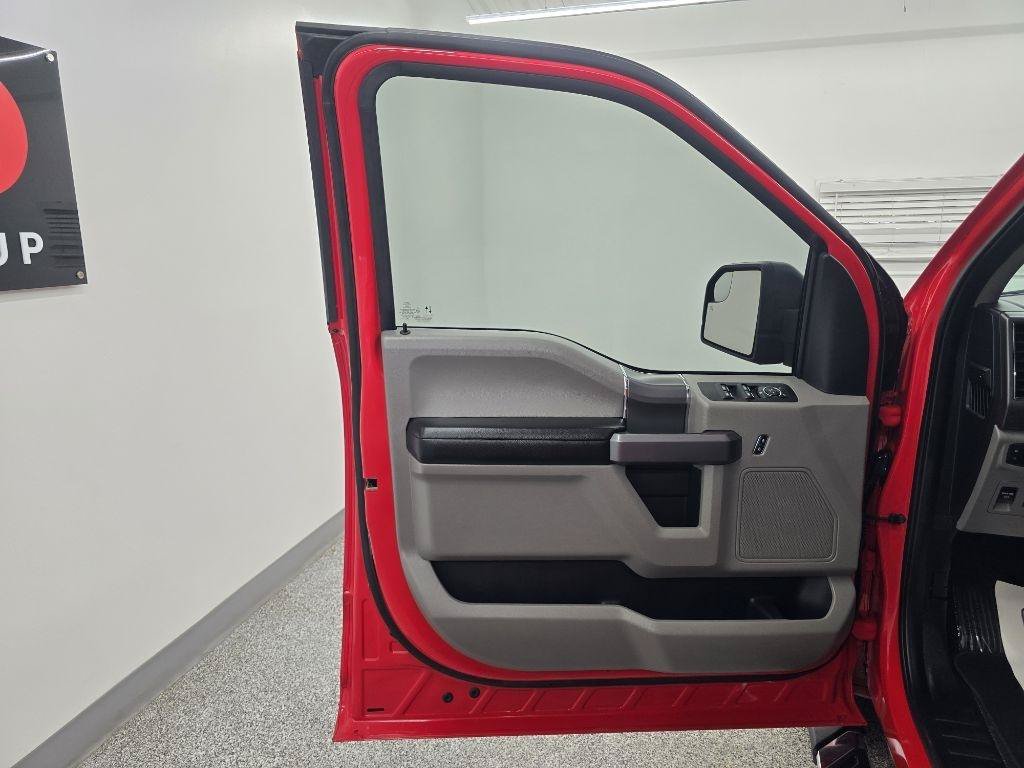 Used 2019 Ford F150 XLT w/ Equipment Group 302A Luxury AWD/4WD image 26