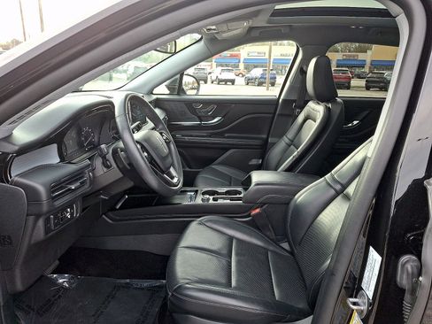 Certified 2022 Lincoln Corsair AWD w/ Premium Package image 12