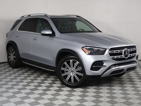 Used 2025 Mercedes-Benz GLE 450e 4MATIC image 34