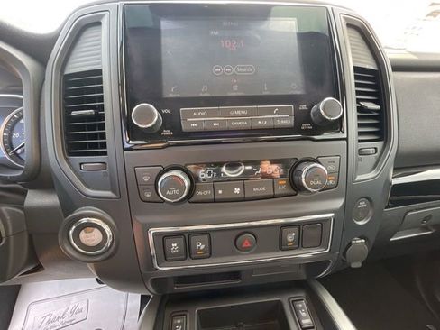 Used 2023 Nissan Titan SV w/ SV Convenience Package RWD image 22