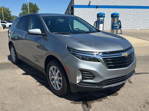 Used 2024 Chevrolet Equinox LT AWD/4WD image 7