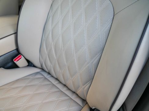 Used 2024 Nissan Armada Platinum w/ Captain's Chairs Package image 27