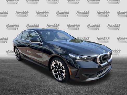 Used 2026 BMW 540i xDrive AWD/4WD image 2