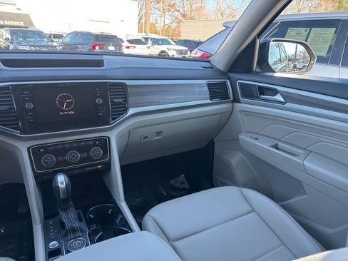 Used 2021 Volkswagen Atlas SEL image 10