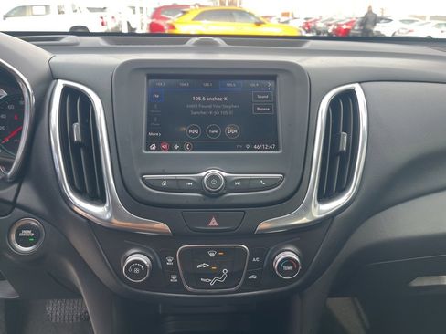 Used 2020 Chevrolet Equinox LT image 23