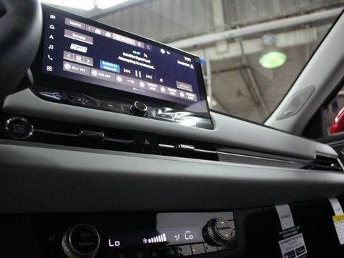 New 2026 Mitsubishi Outlander SE image 12