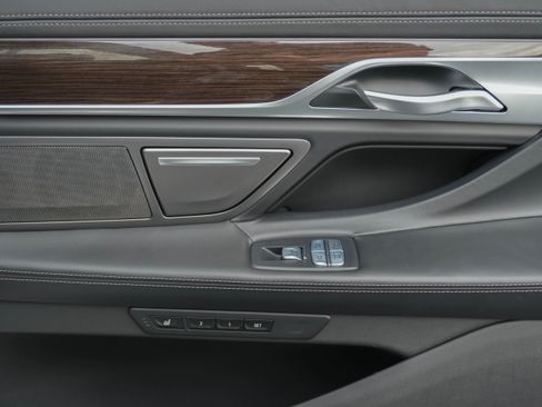 Certified 2022 BMW M760i xDrive w/ Luxury Rear Seating Package image 36