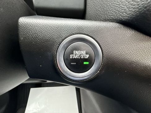 Used 2022 GMC Terrain Denali image 17