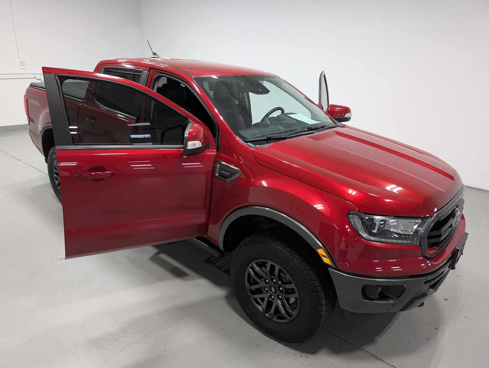 Used 2021 Ford Ranger Lariat w/ Tremor Off-Road Package AWD/4WD image 16
