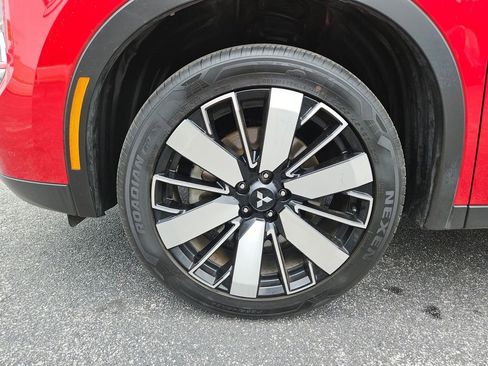 Used 2025 Mitsubishi Outlander SE AWD/4WD image 30