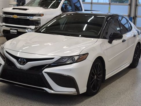 Used 2021 Toyota Camry XSE w/ Navigation Package FWD image 9