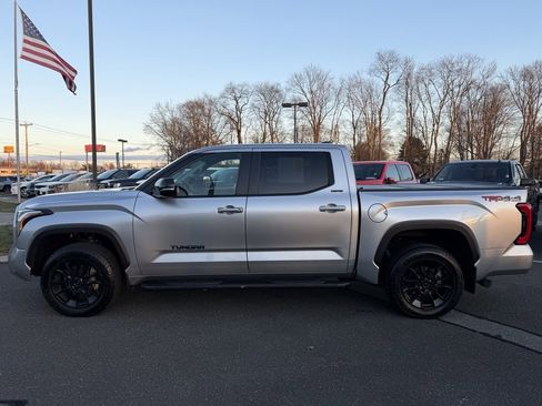 Used 2024 Toyota Tundra Limited image 3