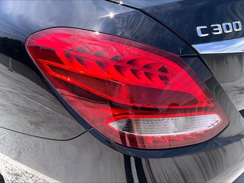 Used 2015 Mercedes-Benz C 300 4MATIC Sedan image 28