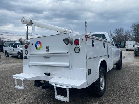 Used 2015 Ford F350 XL image 5