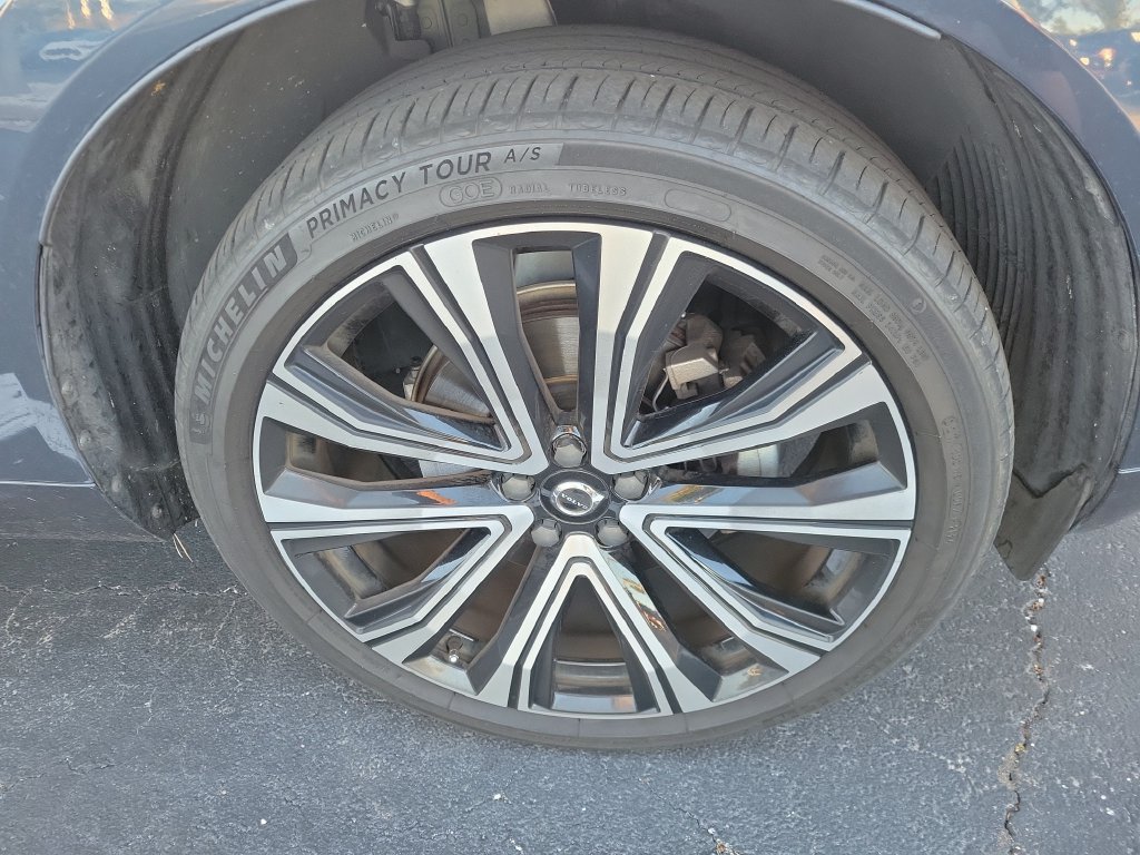Used 2023 Volvo XC60 B5 Ultimate w/ Climate Package AWD/4WD image 9