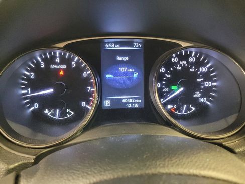 Used 2016 Nissan Rogue SV AWD/4WD image 23