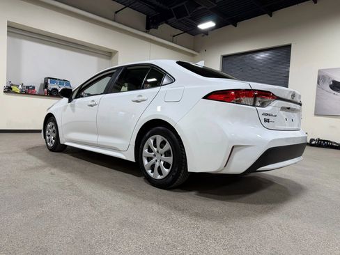 Used 2021 Toyota Corolla LE w/ Carpet Mat Package (TMS) image 7