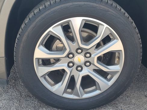 Used 2020 Chevrolet Traverse Premier AWD/4WD image 11