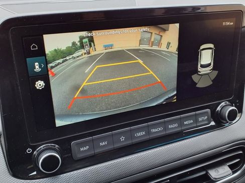 Used 2023 Hyundai Kona Limited image 17