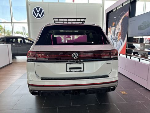 New 2026 Volkswagen Atlas Peak Edition AWD/4WD image 6